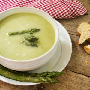 Cream of asparagus soup