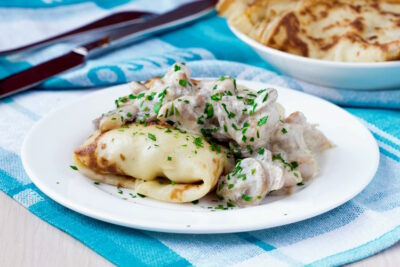 Crepes with chicken and mushrooms